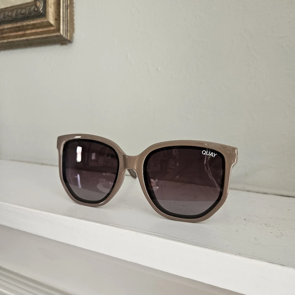 NWOT Quay Coffee Run Sunglasses - Picture 2 of 8